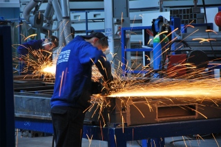 Freileitungen Stahlkonstruktionen Modulgebäude Container Polen